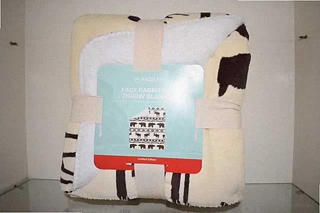 Magellan Outdoors 300GSM 50x60 Coco and Rabbit Fur Throw Blanket 180788 NWT